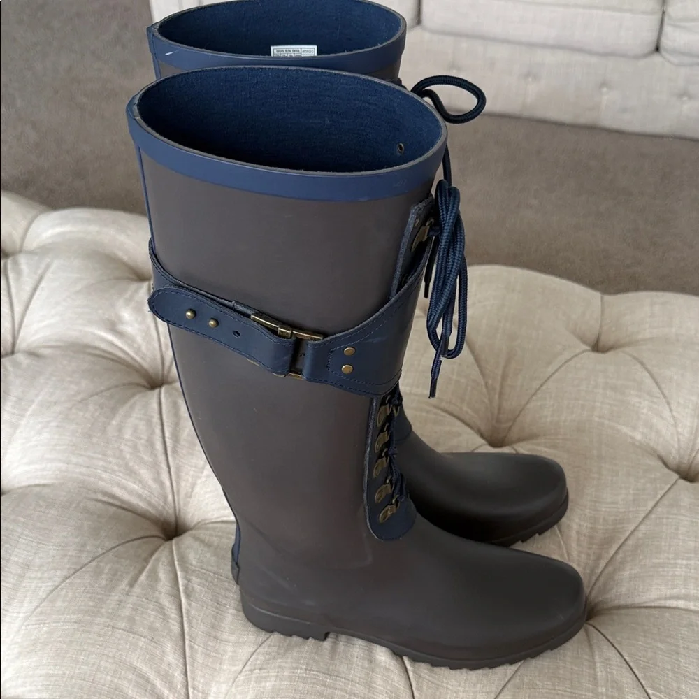 UGG Women's Black and Navy Lace-Up Boots - Picture 8 of 15